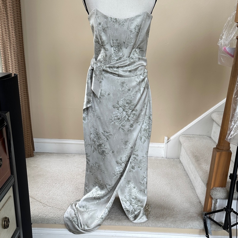 V. Chapman June Printed Corset Front Slit Satin Gowm - Picture 7 of 15